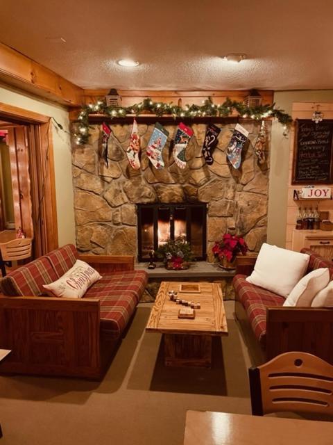 The Snowed 3* Killington
