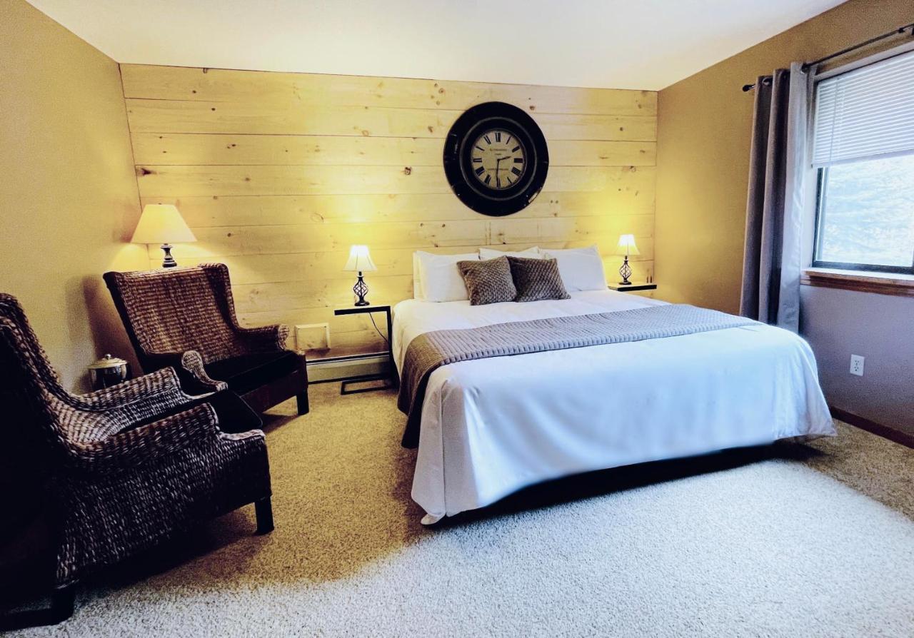 The Snowed Hotel 3*