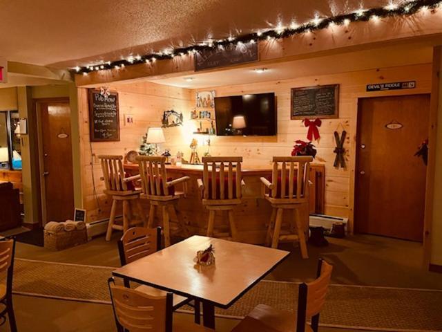 The Snowed 3* Killington