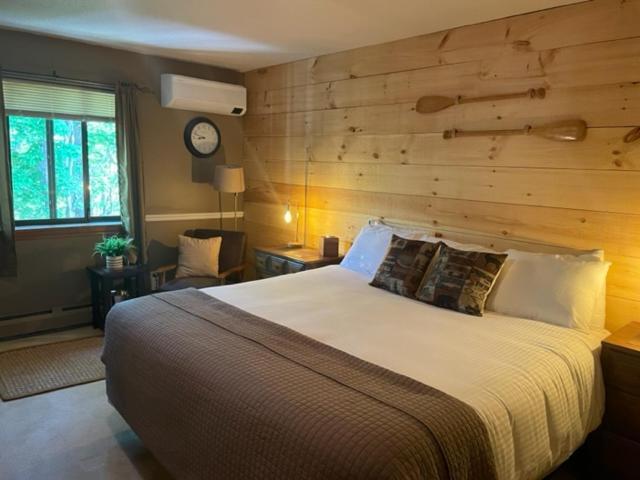 The Snowed 3* Killington
